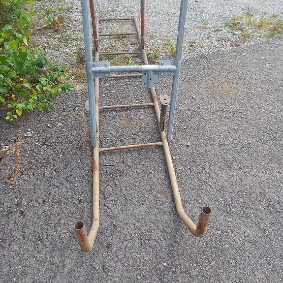 TIKKAAT MÖKILLE TAI VASTOON
