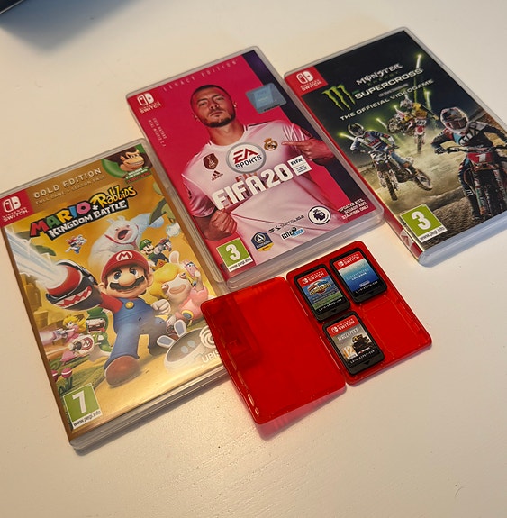 Nintendo Switch games package pelipaketti
