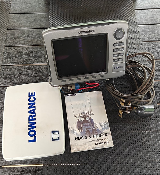 Lowrance HDS-8