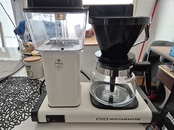 Moccamaster kahvinkeitin valkoinen