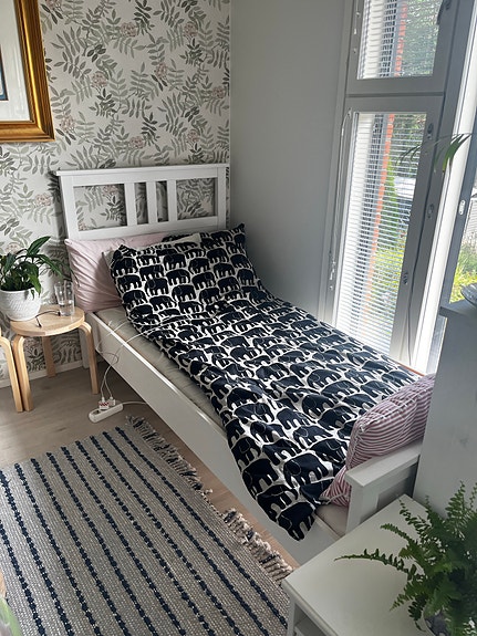 Hemnes sänky
