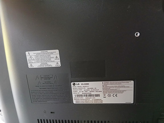 3 erilaista 32 tuumaista televisiota mm lg philips toimivia