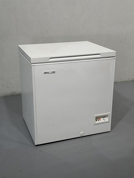 Gram FB200 arkkupakastin 182ltr