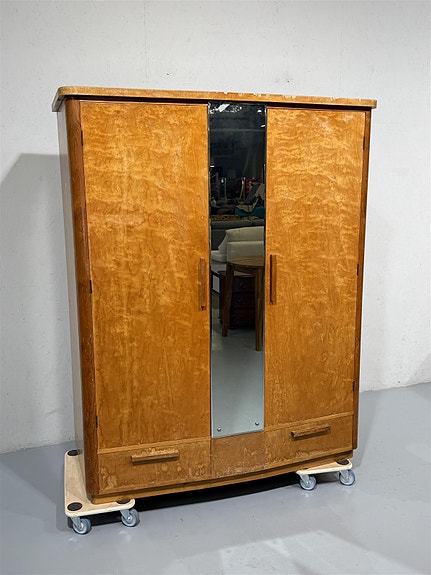 Vintage Art Deco vaatekaappi peilillä