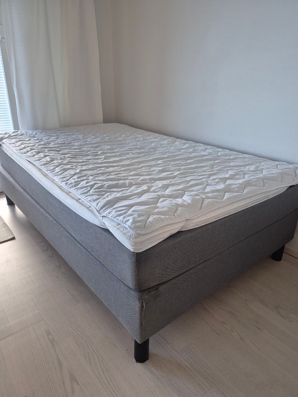 120cm runkosänky petauspatjalla
