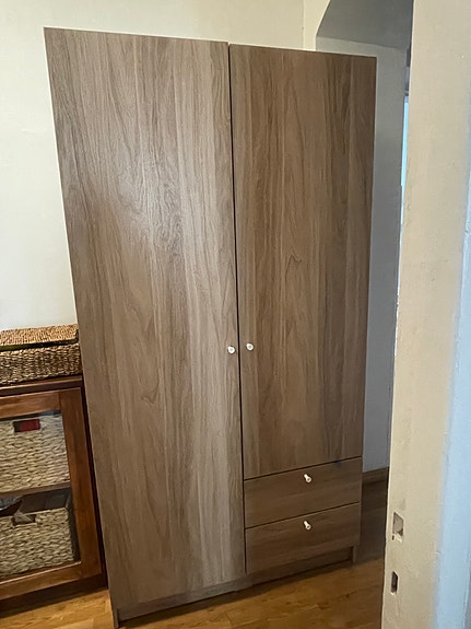 Myydään Ikea vaatekaappi