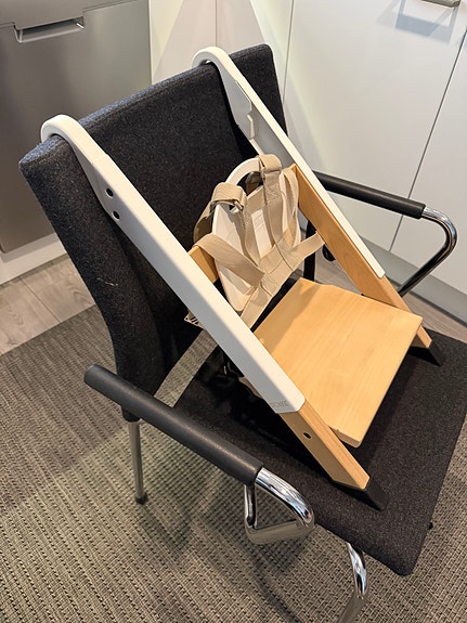Stokke Handysitt matkasyöttötuoli