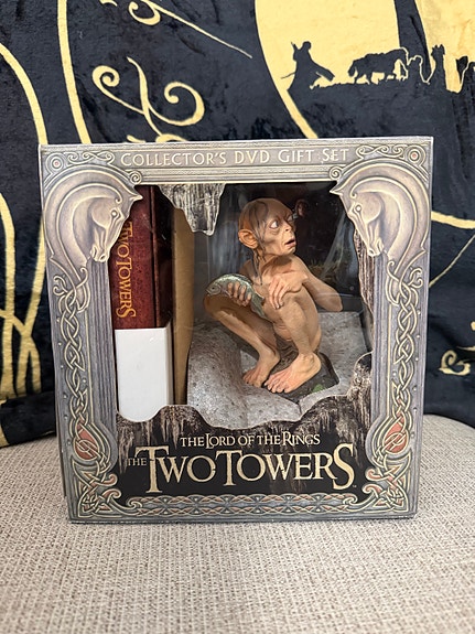 The Lord of the Rings Two Towers Collectors DVD Gift Set Gollum