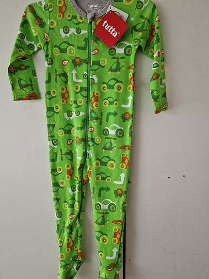 Uusi Tutta potkupuku/yöpuku,koko 80 cm