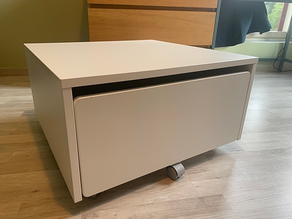 IKEA SLÄKT valkoinen säilytyslaatikko pyörillä
