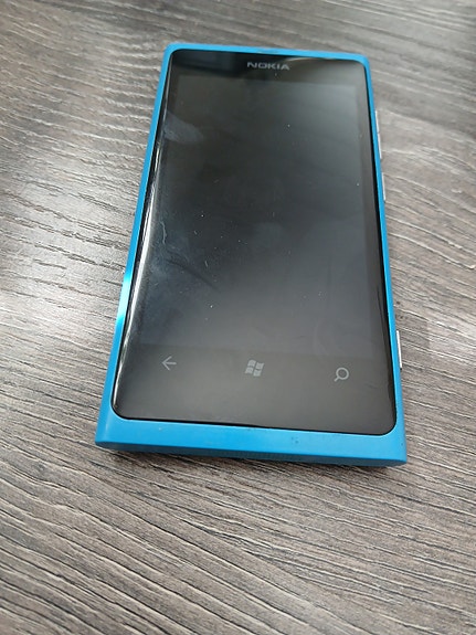 Nokia Lumia älypuhelin sininen