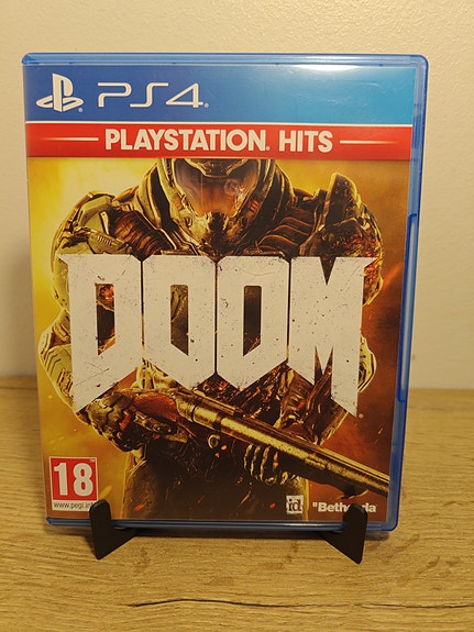 PS4 Doom PlayStation Hits -peli