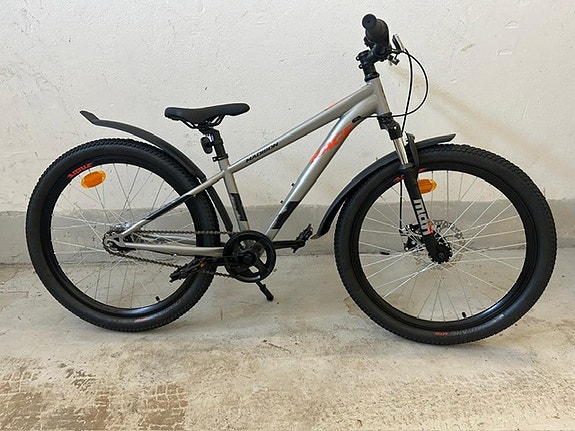 Madison Rage 26" 7 nuorten pyörä