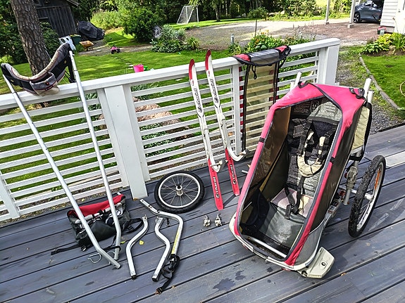 Thule chariot  yhdelle lapselle koko setti