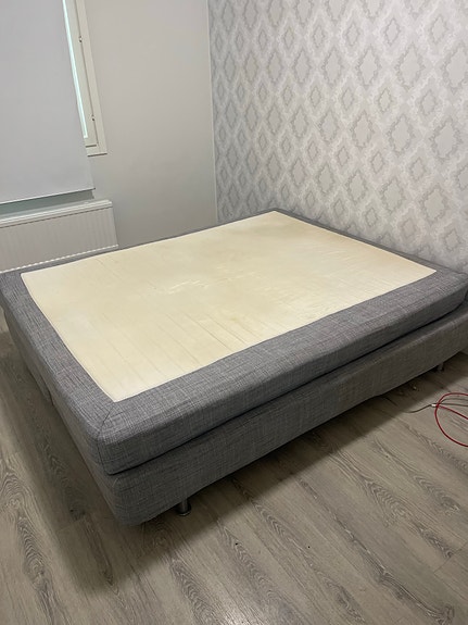 IKEA sänky runkopatjalla 160x200 harmaa
