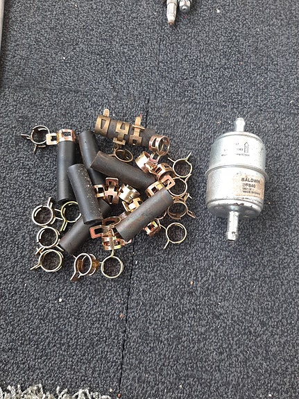 Baldwin BF840 polttoainesuodatin ja letkuklemmarit