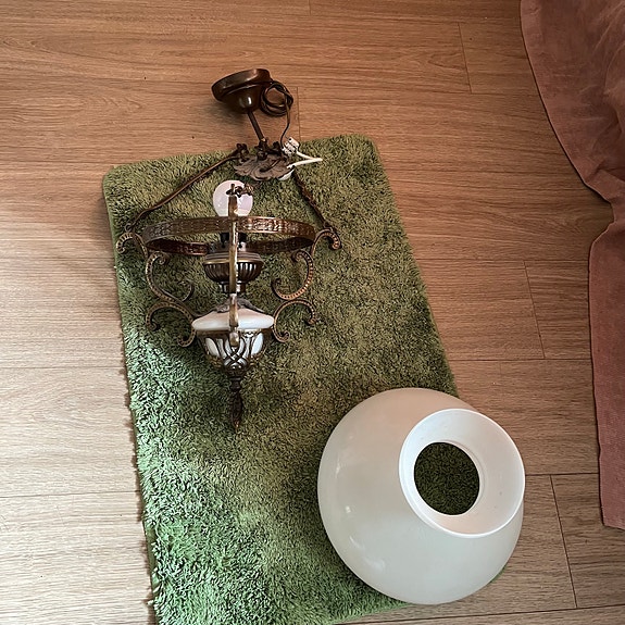Antiikkinen kattolamppu