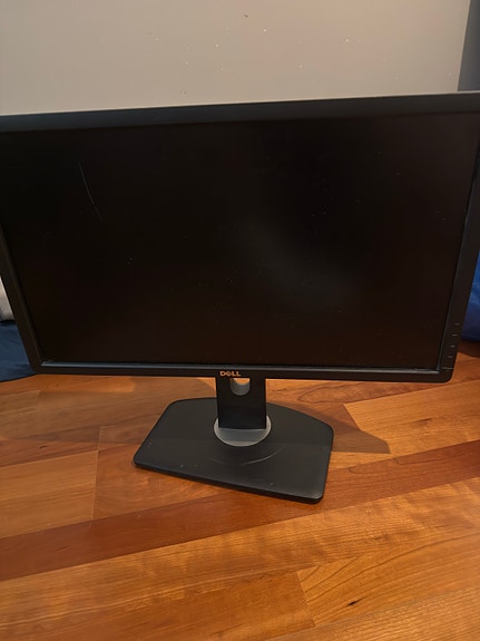 DELL UltraSharp U2312HM -näyttö.