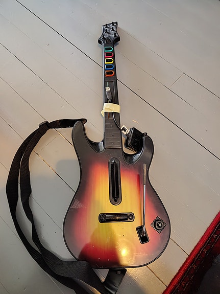 Guitar hero kitara playstation 3 / pc