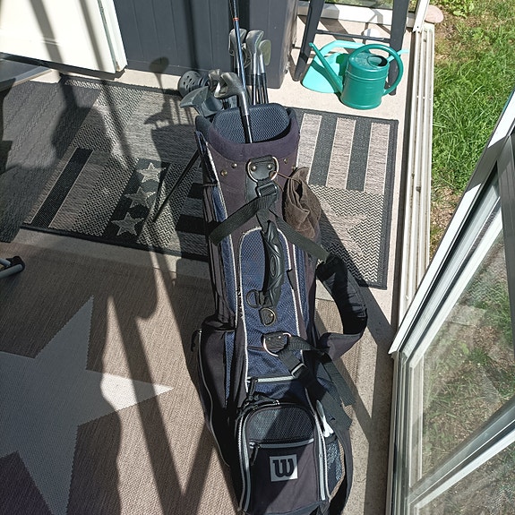Wilson golfbägi mailoineen