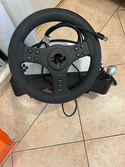 Logitech rattiohjain vaihdekeppillä