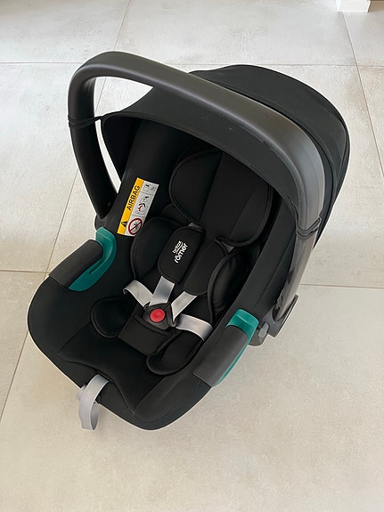 Britax Römer BABY-SAFE 3 iSIZE turvakaukalo