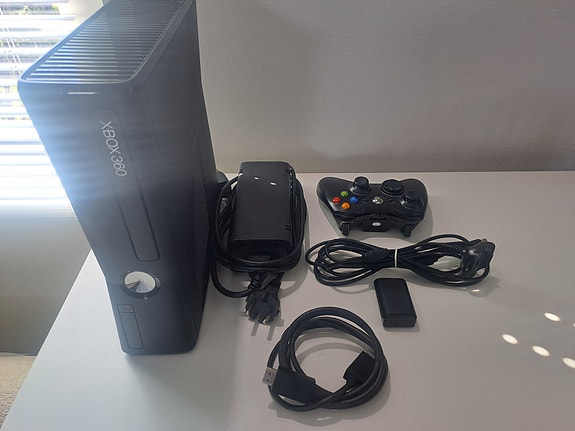 XBOX 360 S RGH3 250GB + LT v3.0