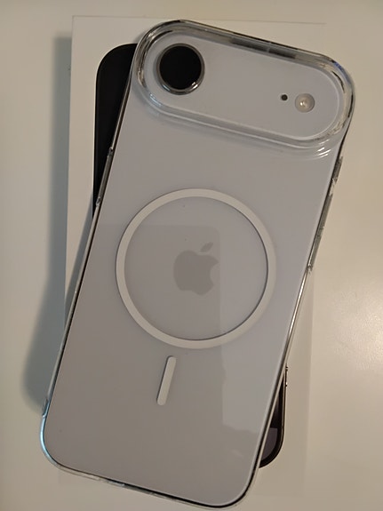 Myydään iPhone Air 5g 256GB vaalean sininen, 3 päivää ollut käytössä