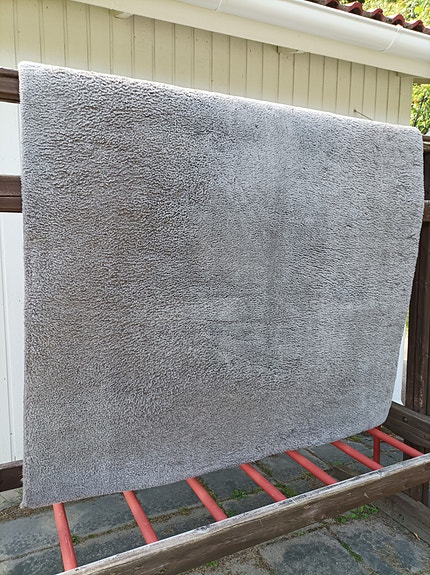 IKEA harmaa nukkamatto