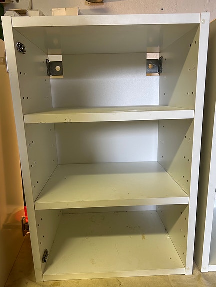 Keittiön yläkaappi