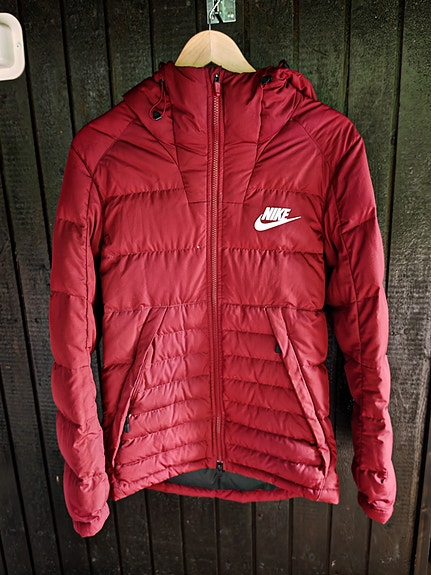 Nike untuvatakki S