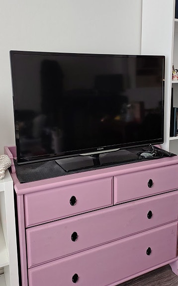 Myydään Philipsin TV Joensuun keskustassa