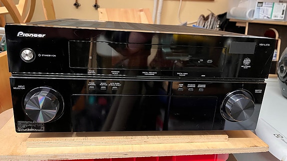 Pioneer AV-vahvistin musta HDMI-liitännöillä