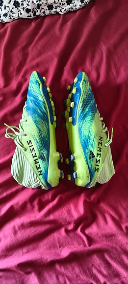 Hyvä kuntoiset Adidas Nemesis vihreät nappikset halvalla