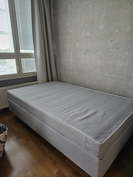 120cm leveä runkopatjasänky