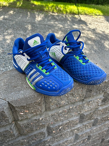 Adidas tenniskengät koko 42