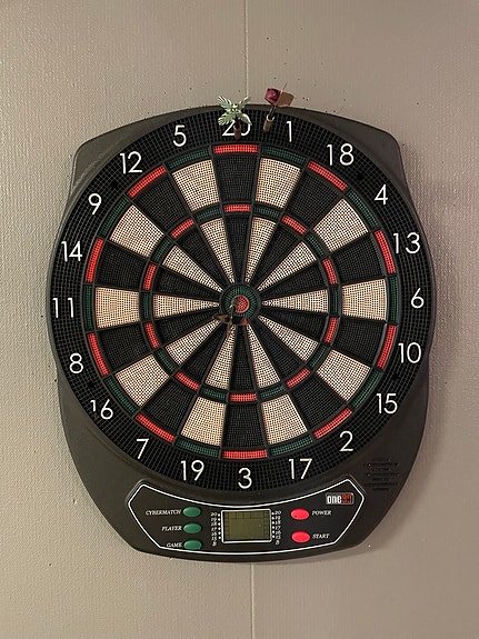 Sähköinen darts-taulu