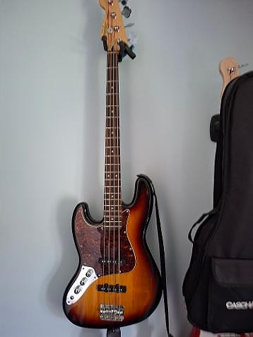 Vasuri Squier Vintage Modified Jazz Bass 2013