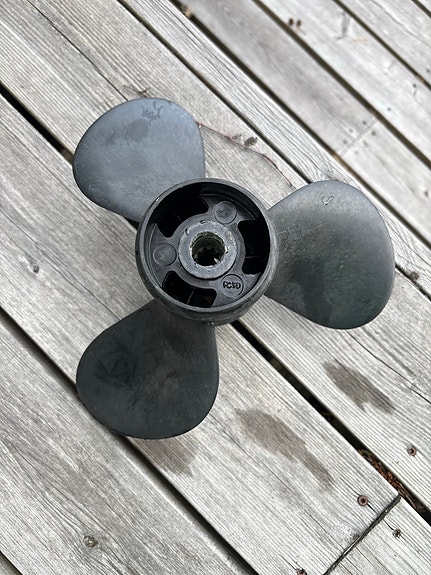 Piranha Propellers perämoottorin potkuri