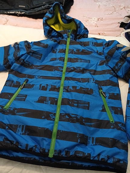 Paksu talvi/syksy takki vetoketjulla