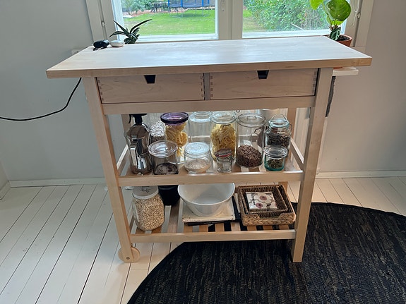 Ikea Förhöja apupöytä/tarjoiluvaunu -varattu-