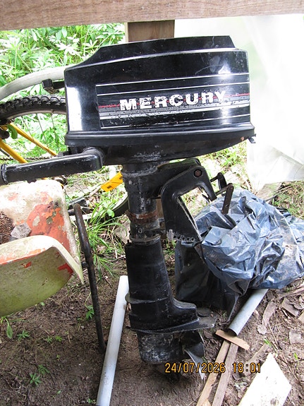 2xMercury 5hp perämoottoria