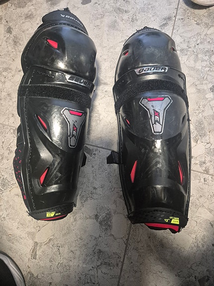 Bauer 3x polvisuojat koko 13 (147-165 cm)