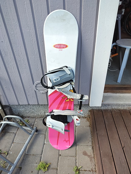 Sly Dog lasten lumilauta 125 cm siteillä