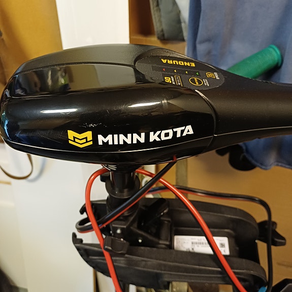 Sähköperämoottori Minnkota Endura 50 +akku ja akkukotelo