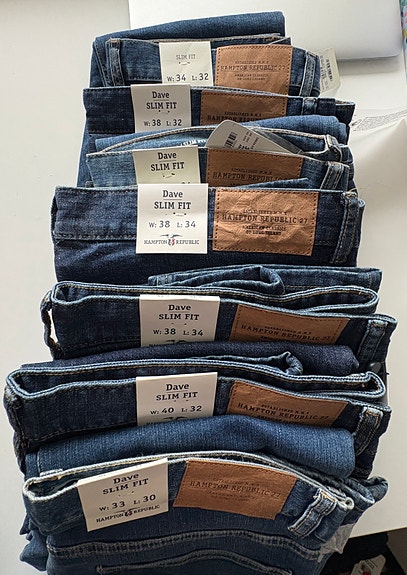 UUDET Miesten farkut Dave Slim Fit (Hampton Republic / KappAhl), useita kokoja