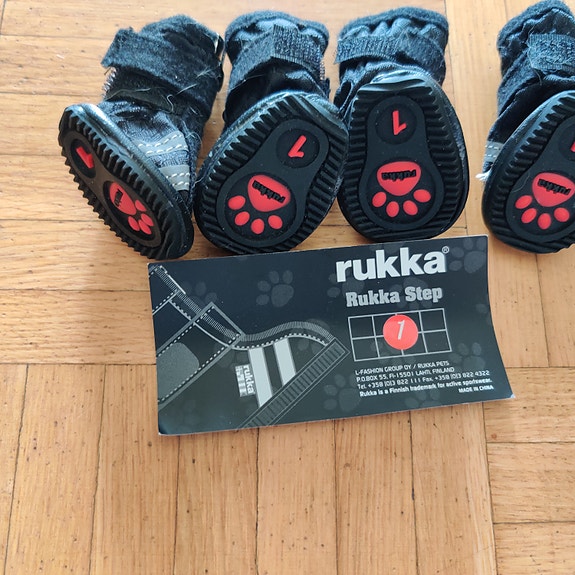 Rukka Rukka Step koiran tossut koko 7 musta