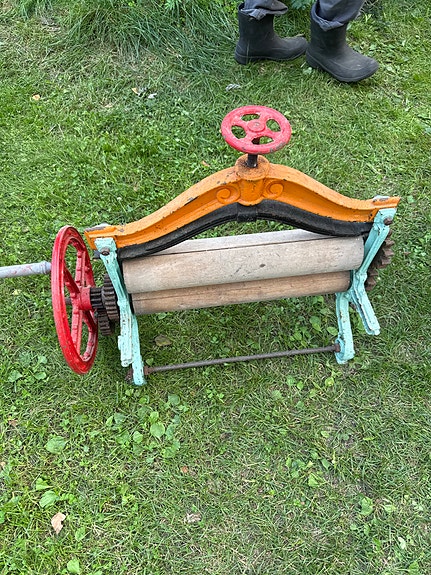 Vanha mankeli valurauta / puu