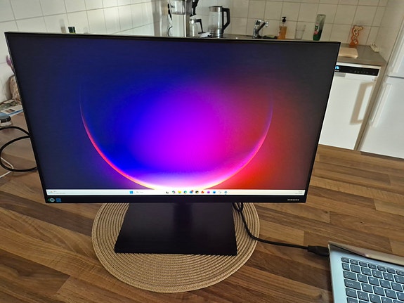 Samsung 24" näyttö