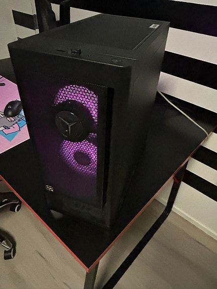 Lenovo pöytätietokone